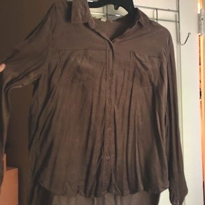 Button down shirt. Lays nicely